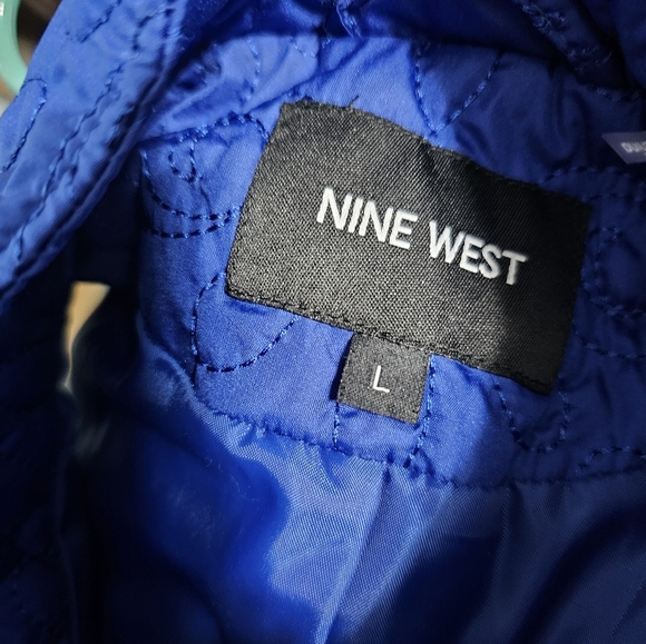 ✅️ Nine West royal blue quilted vest - Picture 5 of 6